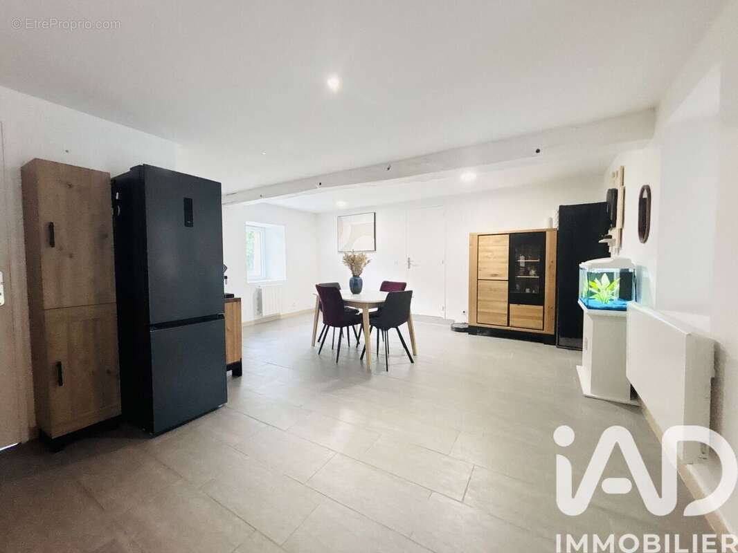 Maison 130 m² à Ferce  - photo 4