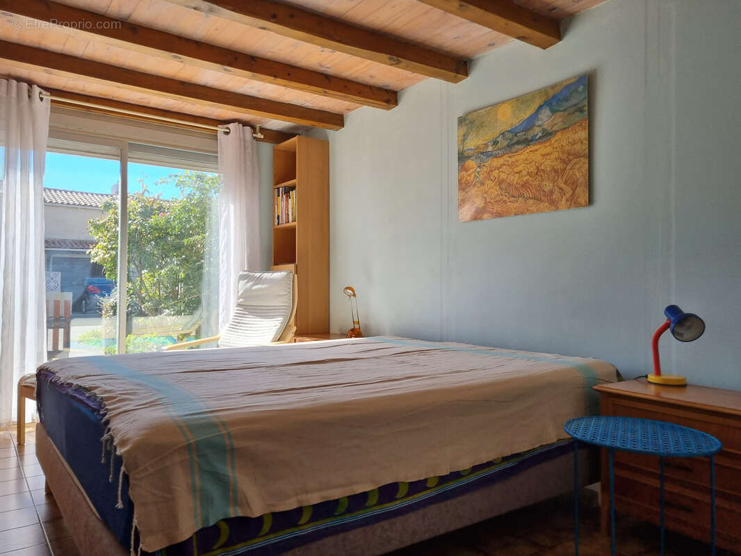 A vendre - plage du grazel- pavillon 2 chambres - mezzanine - terrasse - photo 9