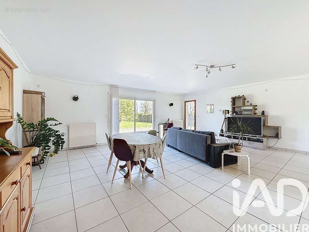 Photo 5 - Maison à MARIGNY-BRIZAY
