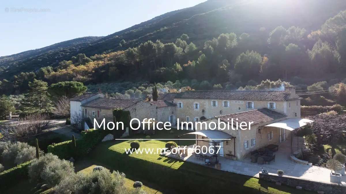 Maison à BONNIEUX