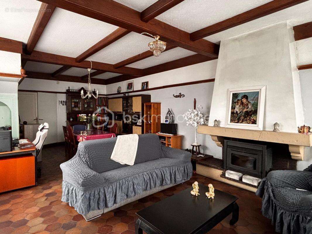 À Vendre : Maison de Ville avec Fort Potentiel – 115m² environ - photo 3