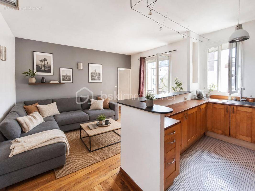 Appartement à PARIS-18E