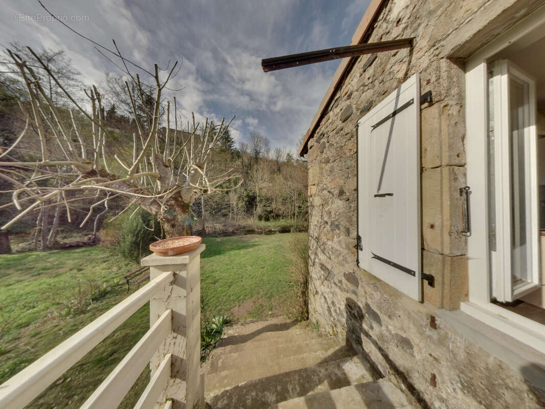 Maison à SAINT-VINCENT-DE-DURFORT