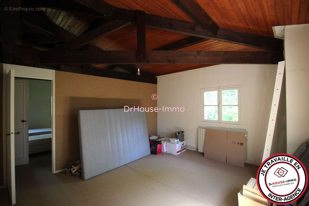 Maison 235 m² à Cambes  - photo 6