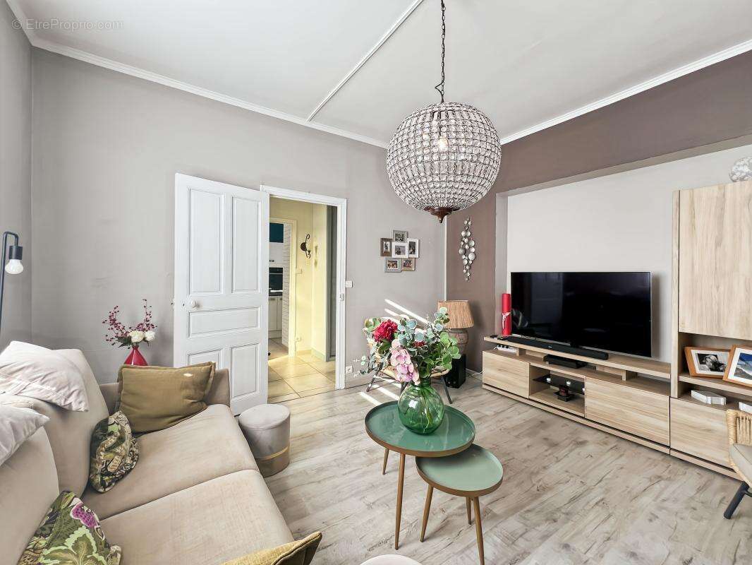 Maison à LIVRON-SUR-DROME