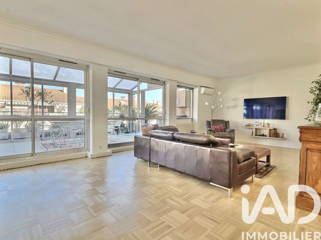 Photo 2 - Appartement à MARSEILLE-8E