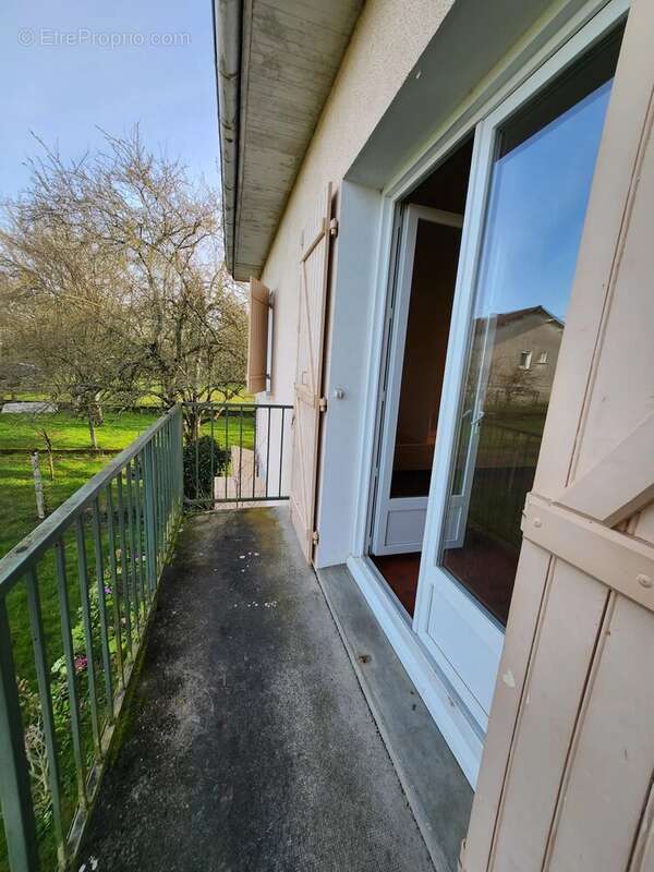 Maison à SAINT-JUNIEN