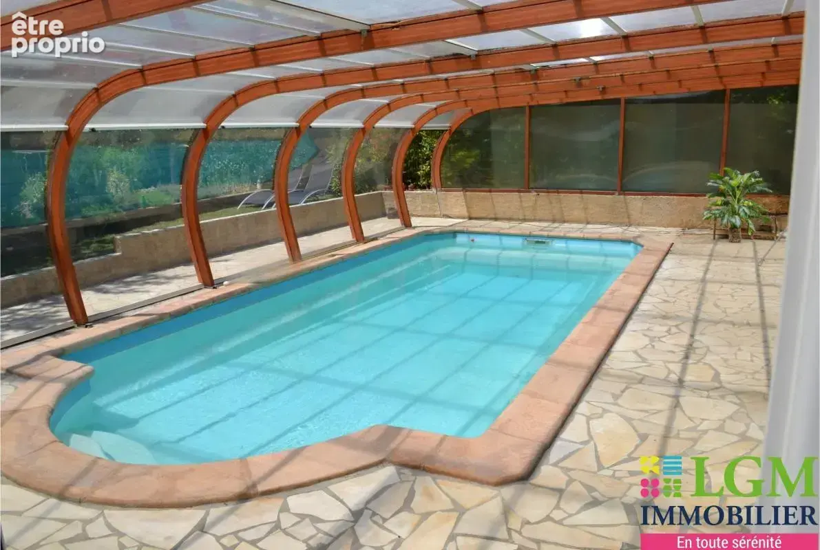 Villa familiale – dépendance – grand terrain arboré – piscine - photo 5