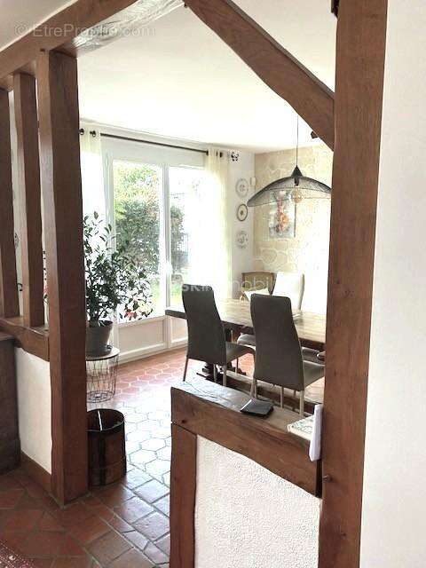 Maison à HOUDAN