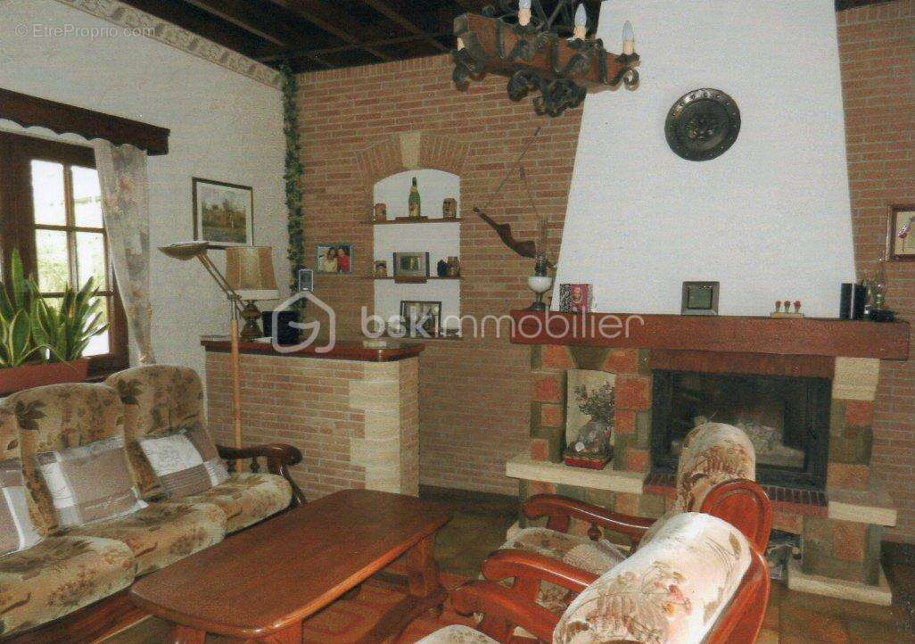 Maison à REBREUVIETTE