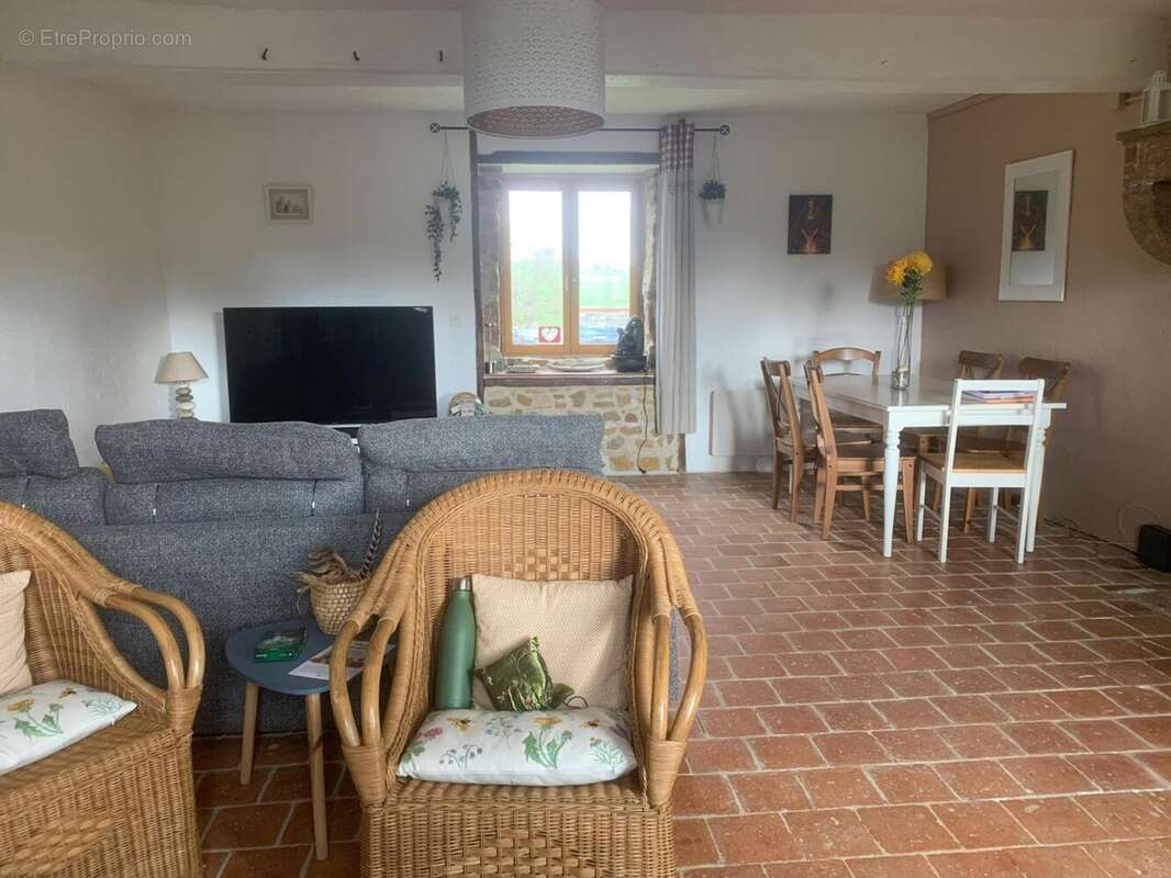 Photo 8 - Maison à OUROUX-SOUS-LE-BOIS-SAINTE-MARIE