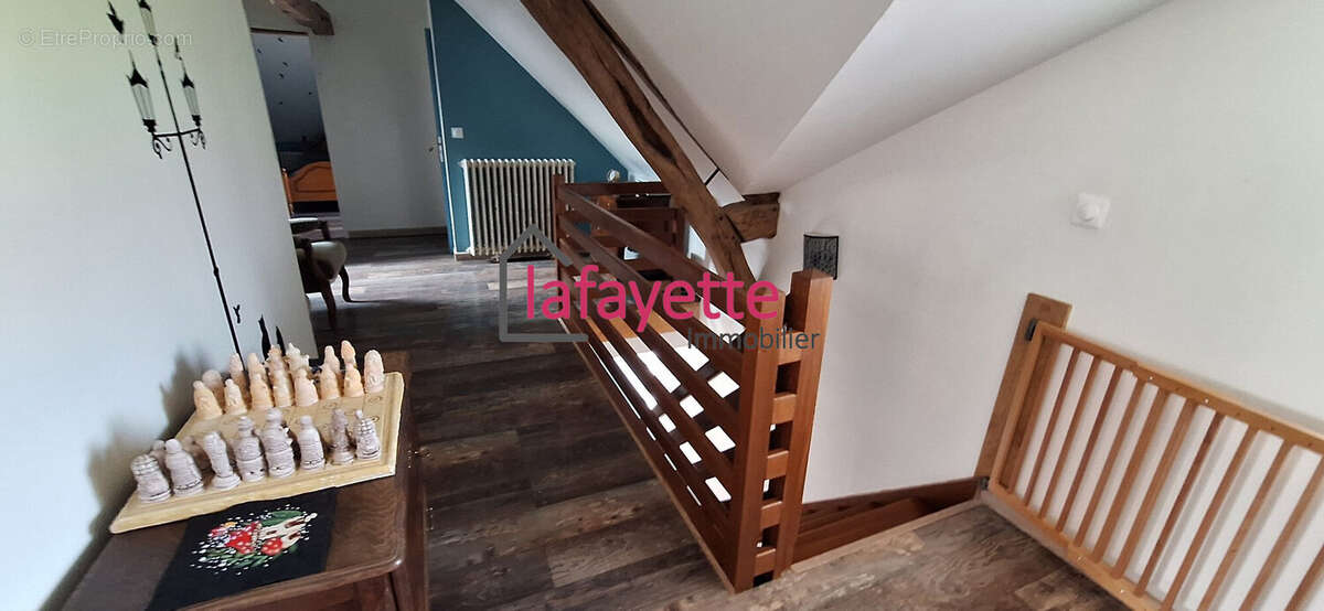 Maison à SAINT-JEAN-DE-LA-NEUVILLE