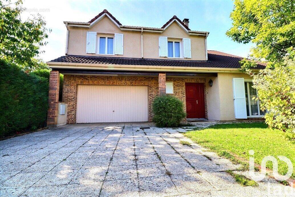 Photo 1 - Maison à LE PLESSIS-TREVISE