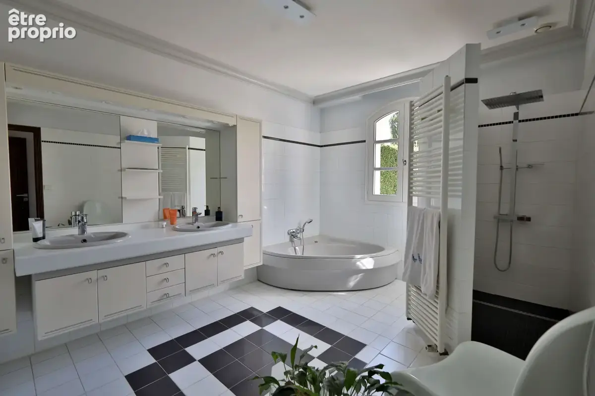 Maison Type T8 - 278m2 habitables - Terrain 1614m2 - Piscine - photo 21