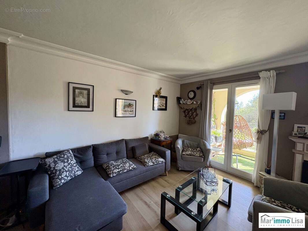 Appartement à MALLEMORT