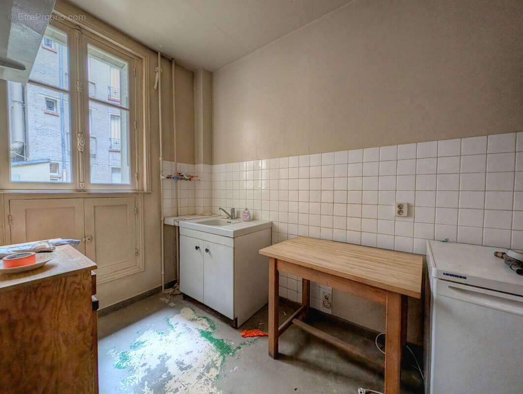 Appartement à COURBEVOIE