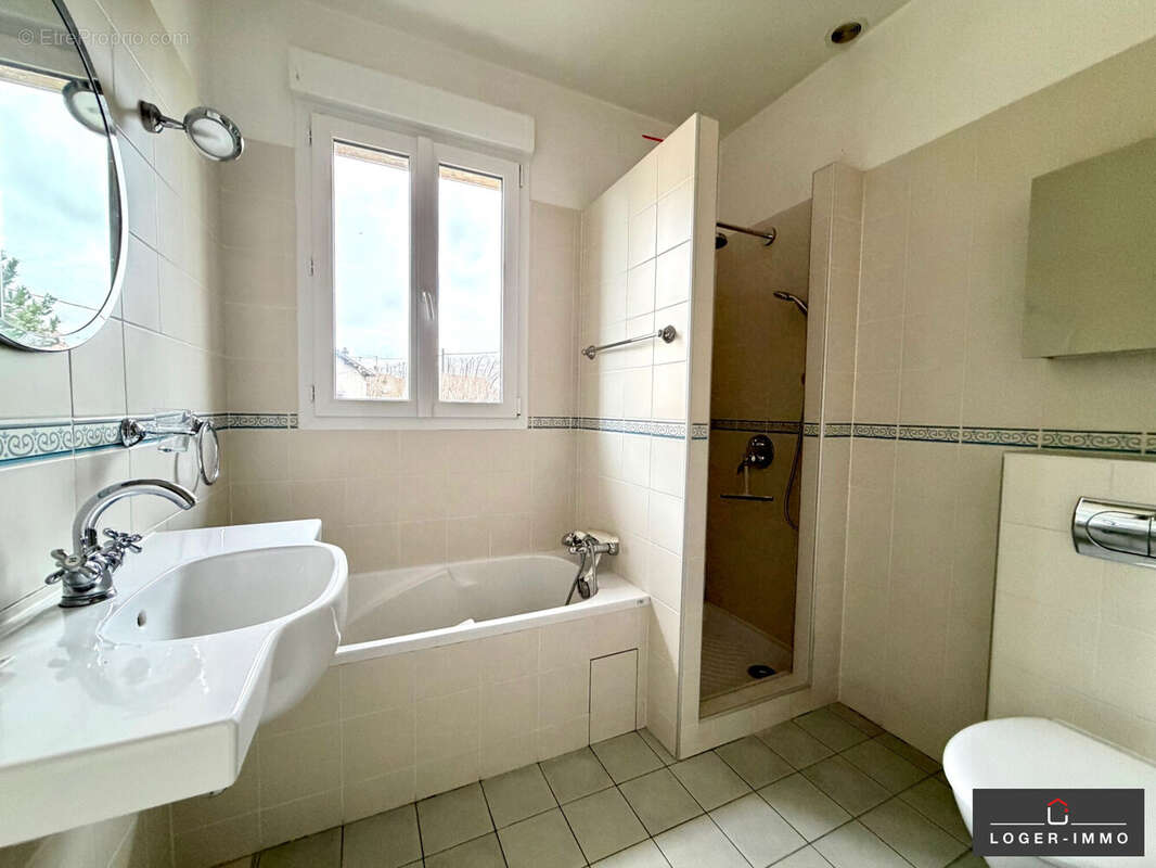 Maison à LE PERREUX-SUR-MARNE