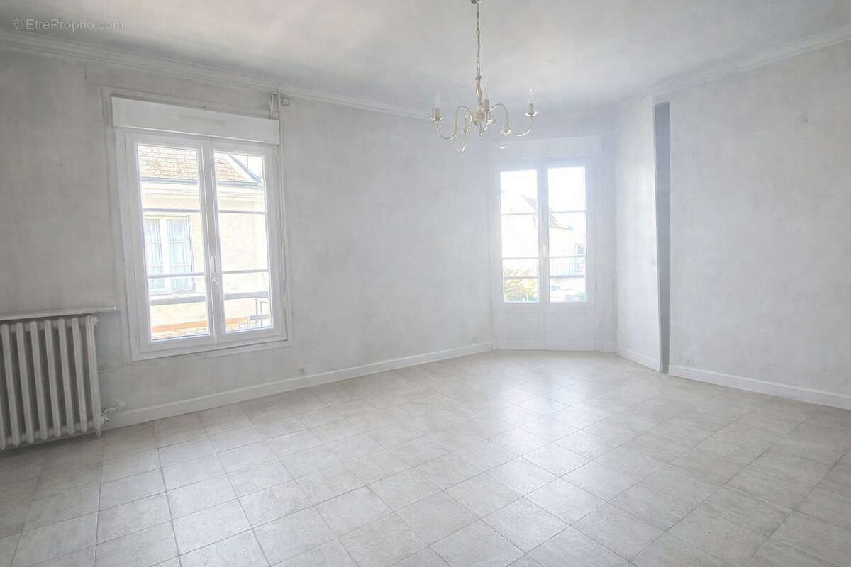 Maison à MONTRICHARD