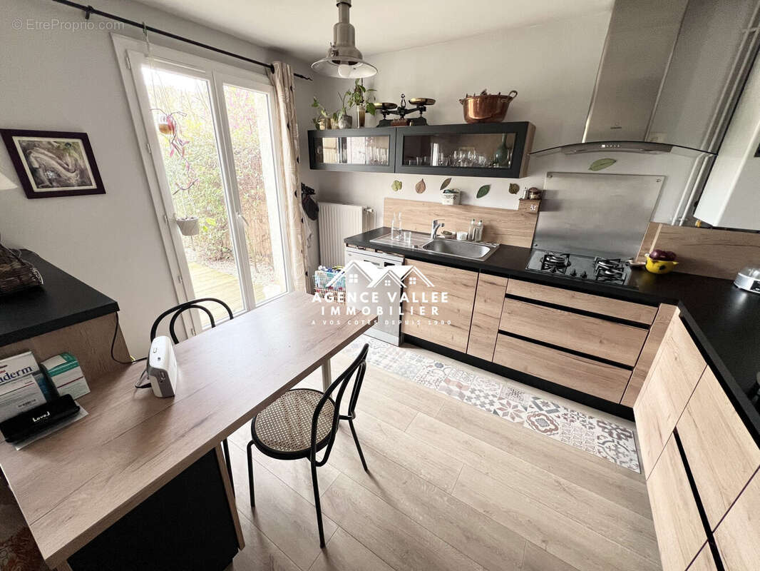 Maison à SAINT-PIERRE-DU-PERRAY