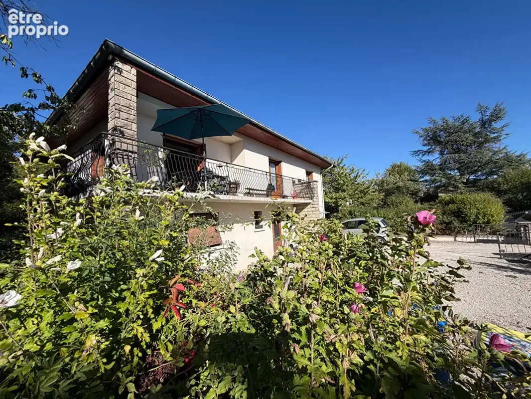 Photo Maison à Lons-Le-Saunier au prix de 234 000€
