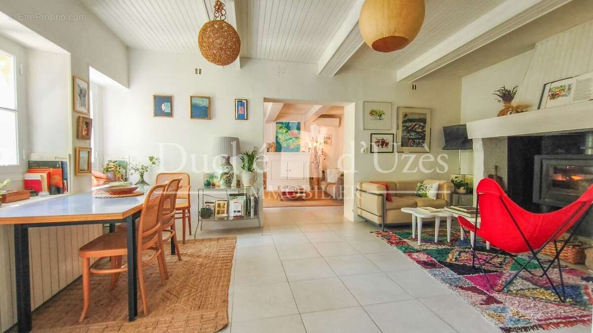 Photo 2 - Maison à UZES