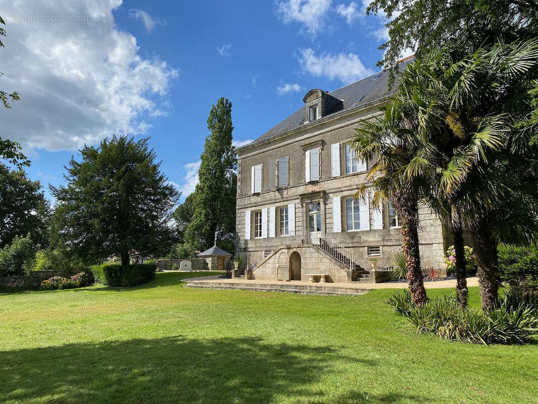 Maison à POUZAUGES