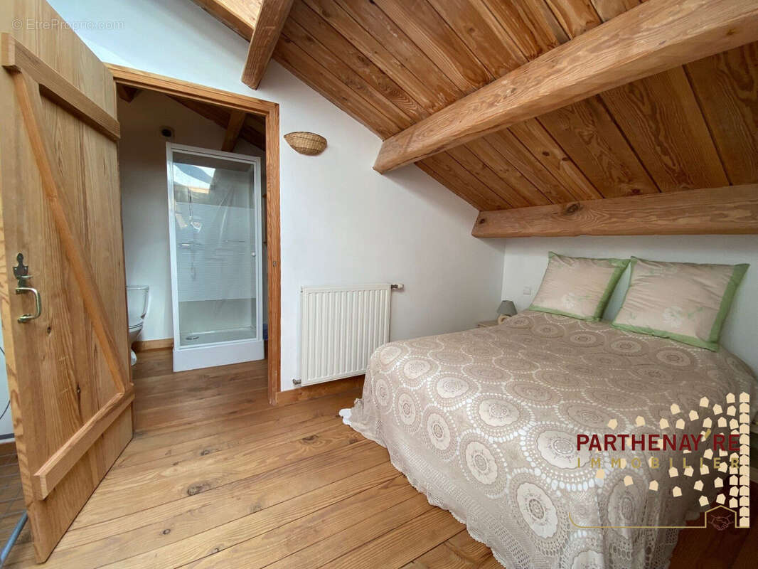 Maison 257 m² à Gourge  - photo 6