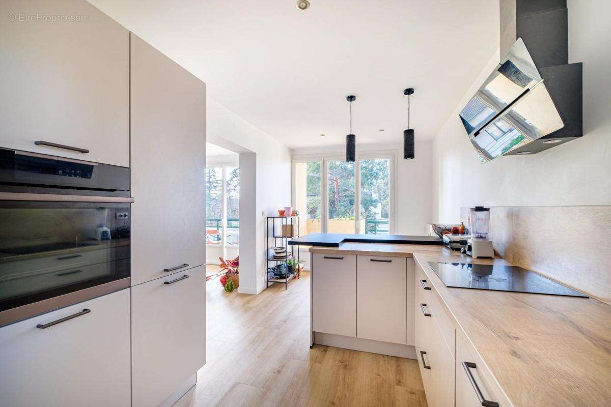 Appartement à TASSIN-LA-DEMI-LUNE