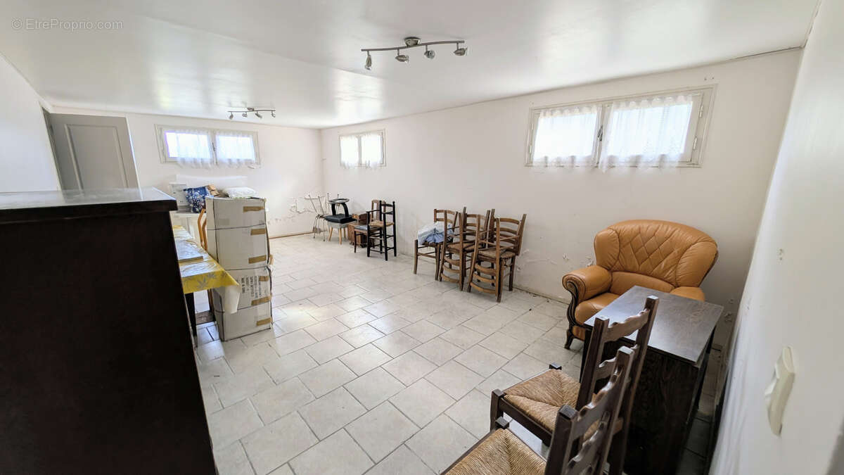 Maison à VILLELONGUE-DELS-MONTS