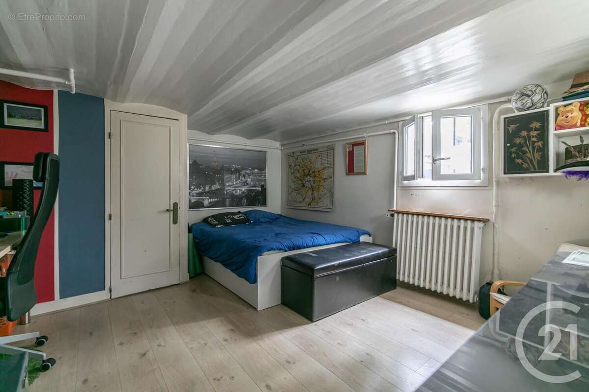 Maison à SAINT-MAUR-DES-FOSSES