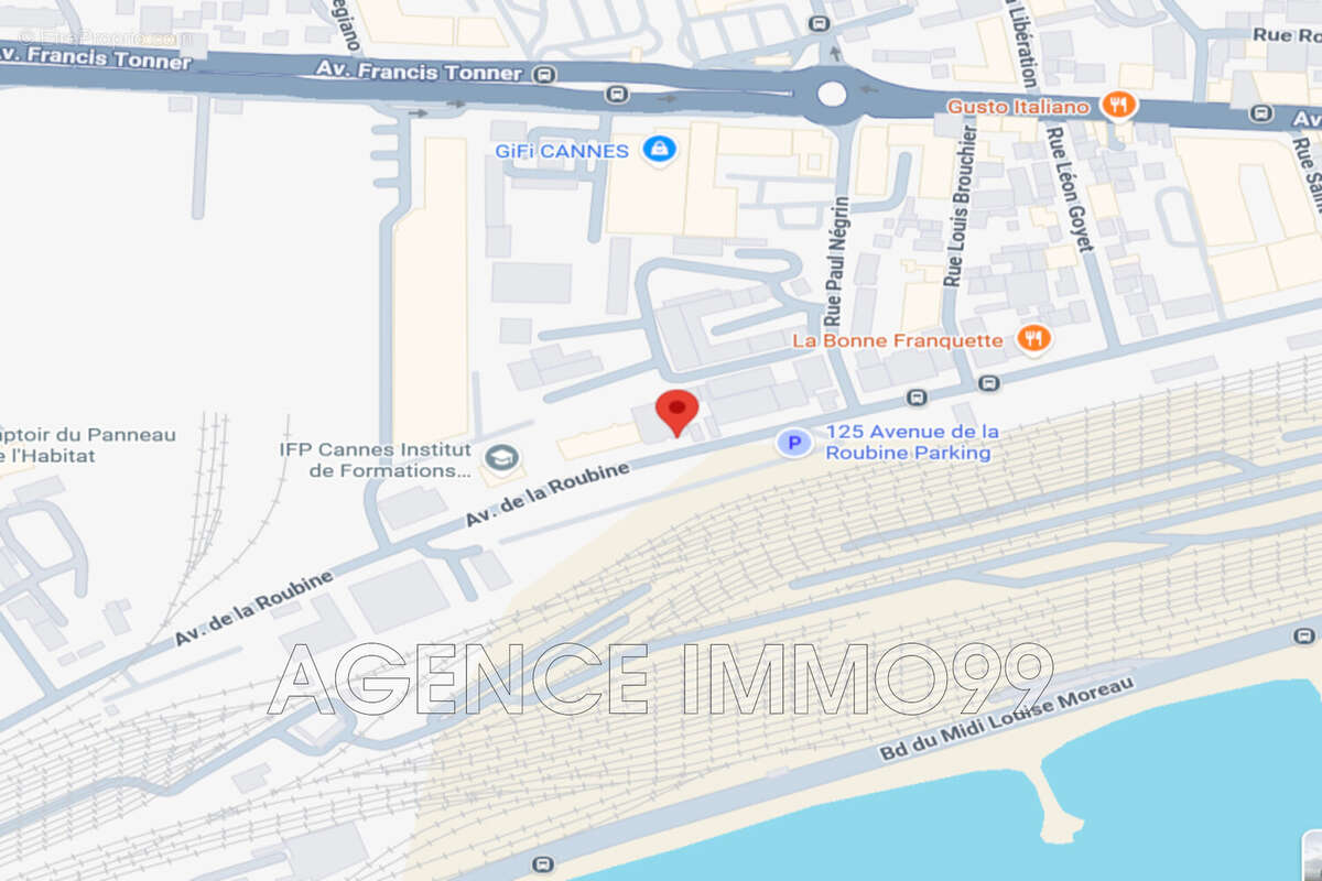 Parking à CANNES