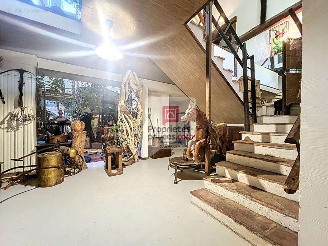 Maison à GILLY-SUR-ISERE