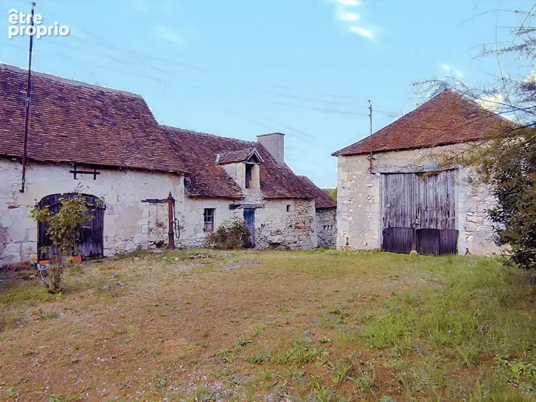 Maison de pays Yzeures Sur Creuse 3 pièces grange et terrain - photo 3