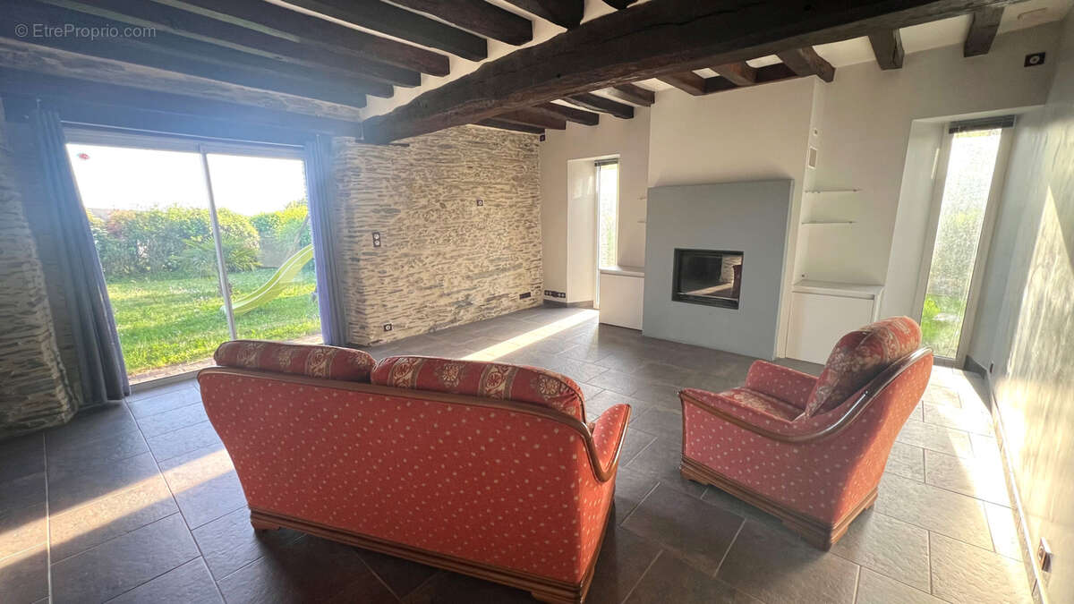 Maison à LA CORNUAILLE