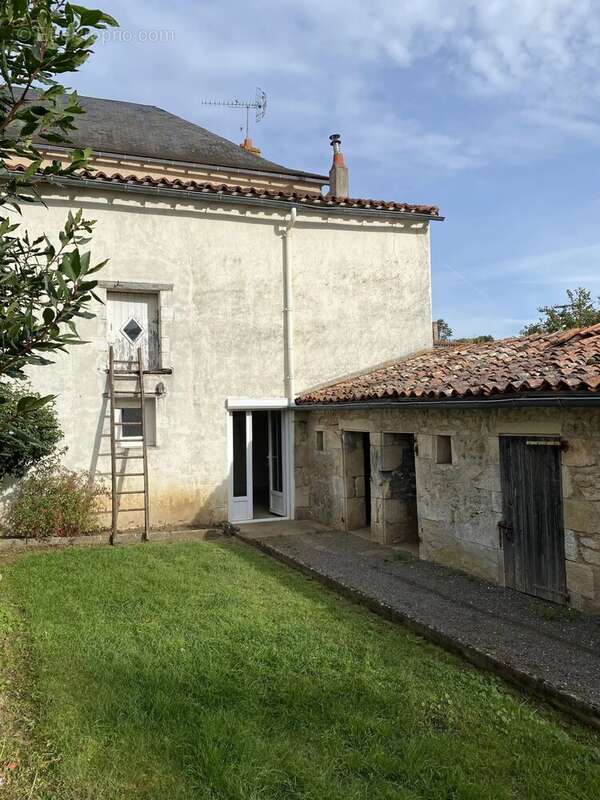 Maison à CHATEAU-GARNIER