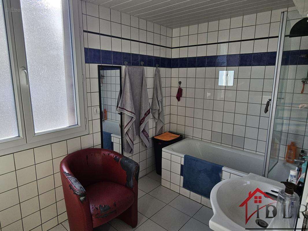 Maison à ECLARON-BRAUCOURT-SAINTE-LIVIERE