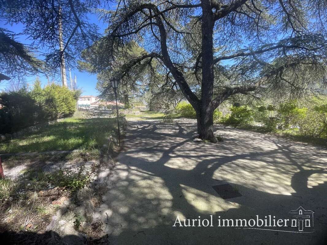 Maison à PLAN-D'AUPS-SAINTE-BAUME