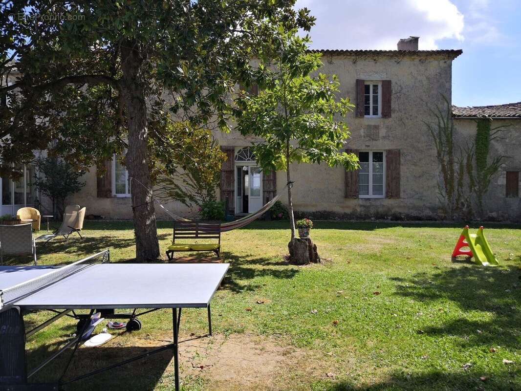 Maison à PINEUILH
