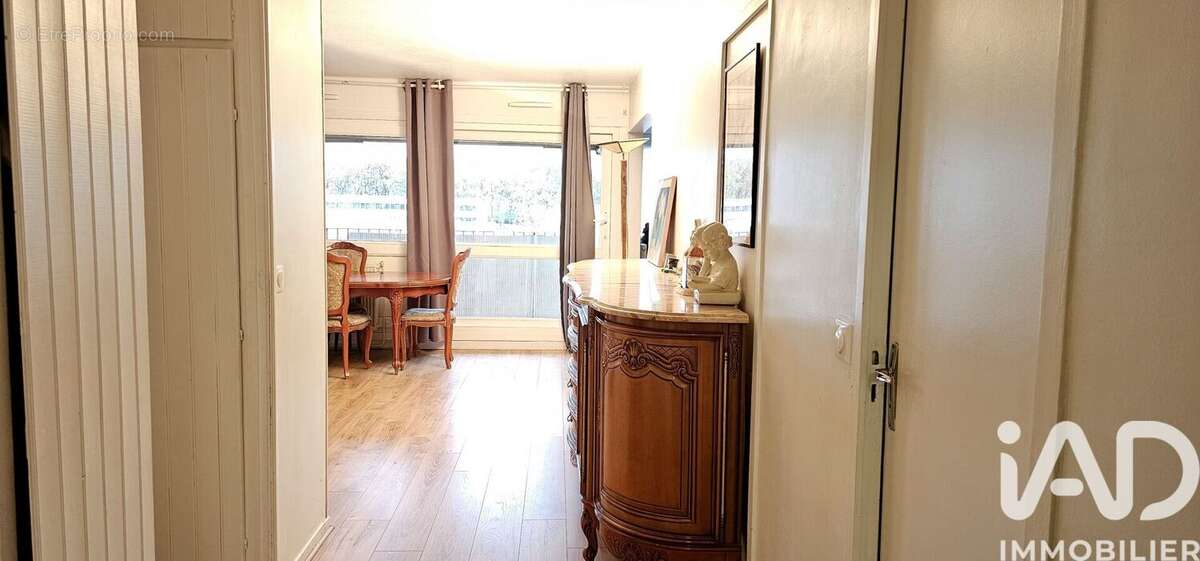 Photo 2 - Appartement à LES MUREAUX