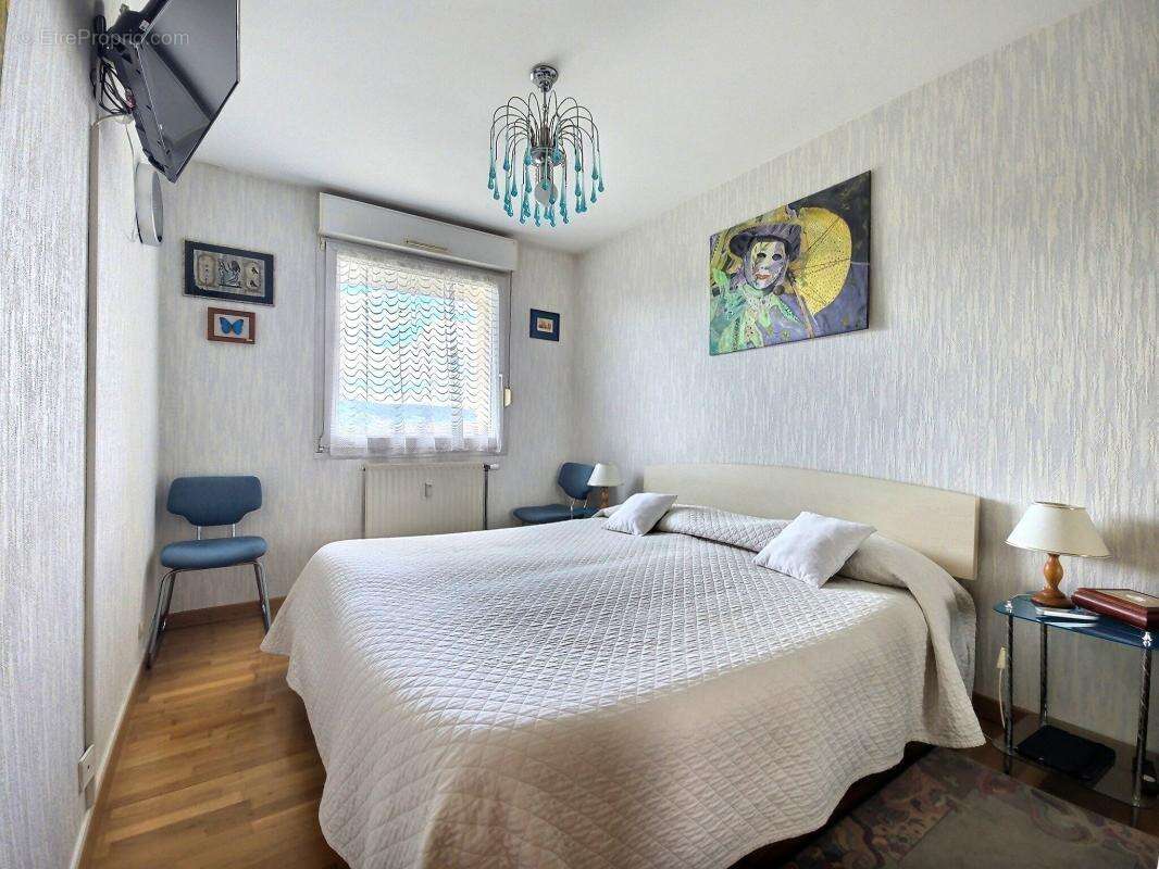 Appartement à CHENOVE