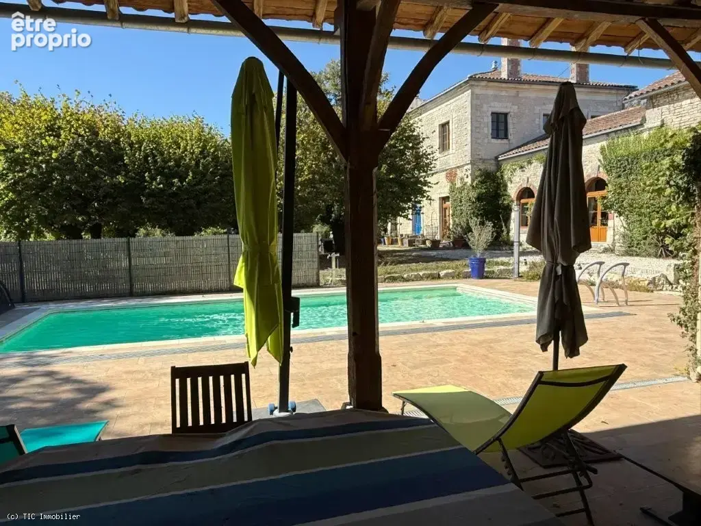 Superbe Ancien Prieuré Bien Rénové Avec Piscine, Mares et Parc Clos - photo 38