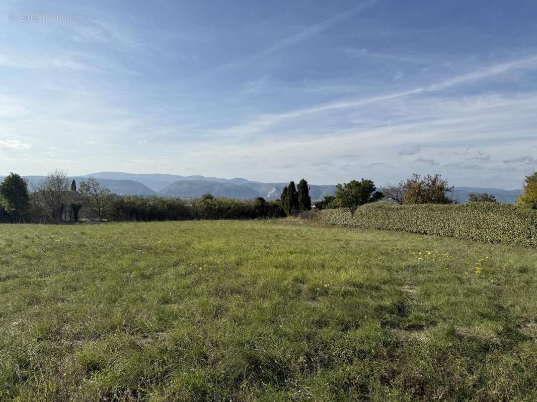 Terrain à LORIOL-SUR-DROME