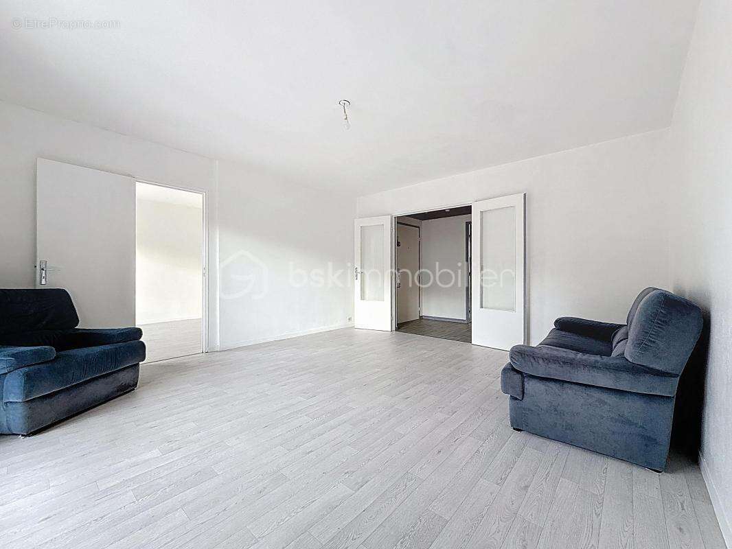 Appartement à LE BLANC-MESNIL
