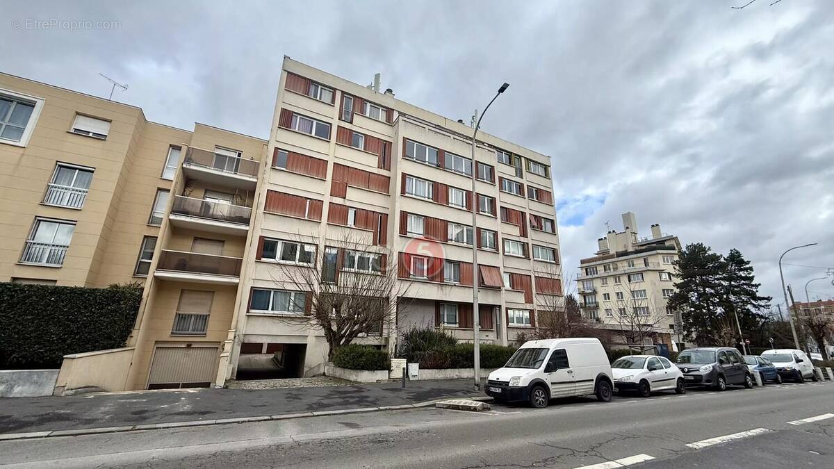 Appartement à VILLEMOMBLE