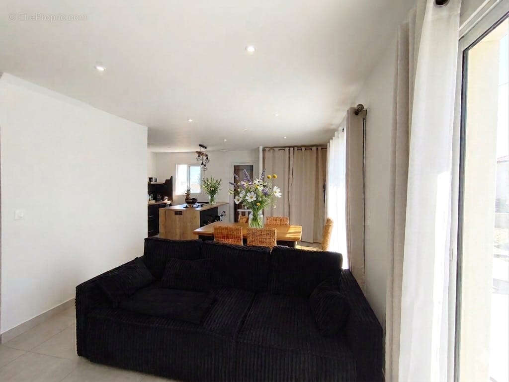 Maison à COMPS