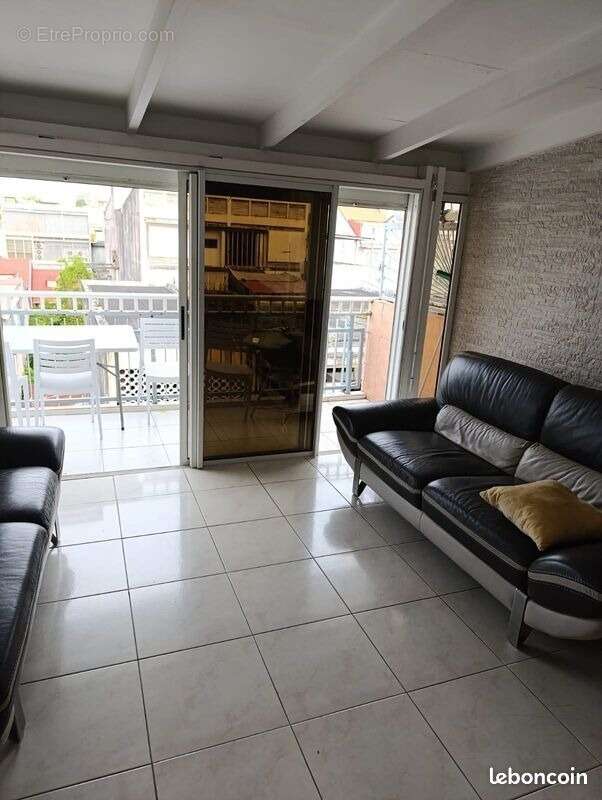 Appartement à vendre 4 pièces POINTE A PITRE (971) - photo 3