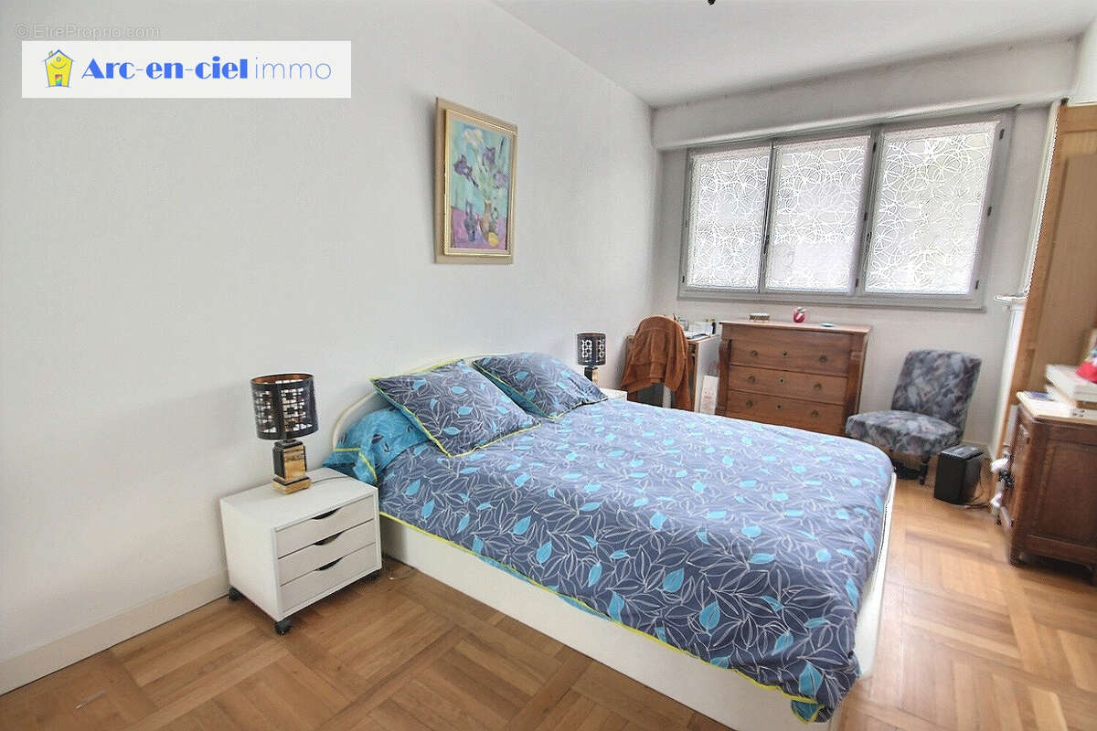 Appartement à PARIS-19E