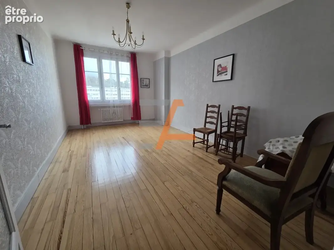 Proche faculté et Place Anatole France F2 de 64m2 au 5 étage avec ascenseur et balcon - photo 2