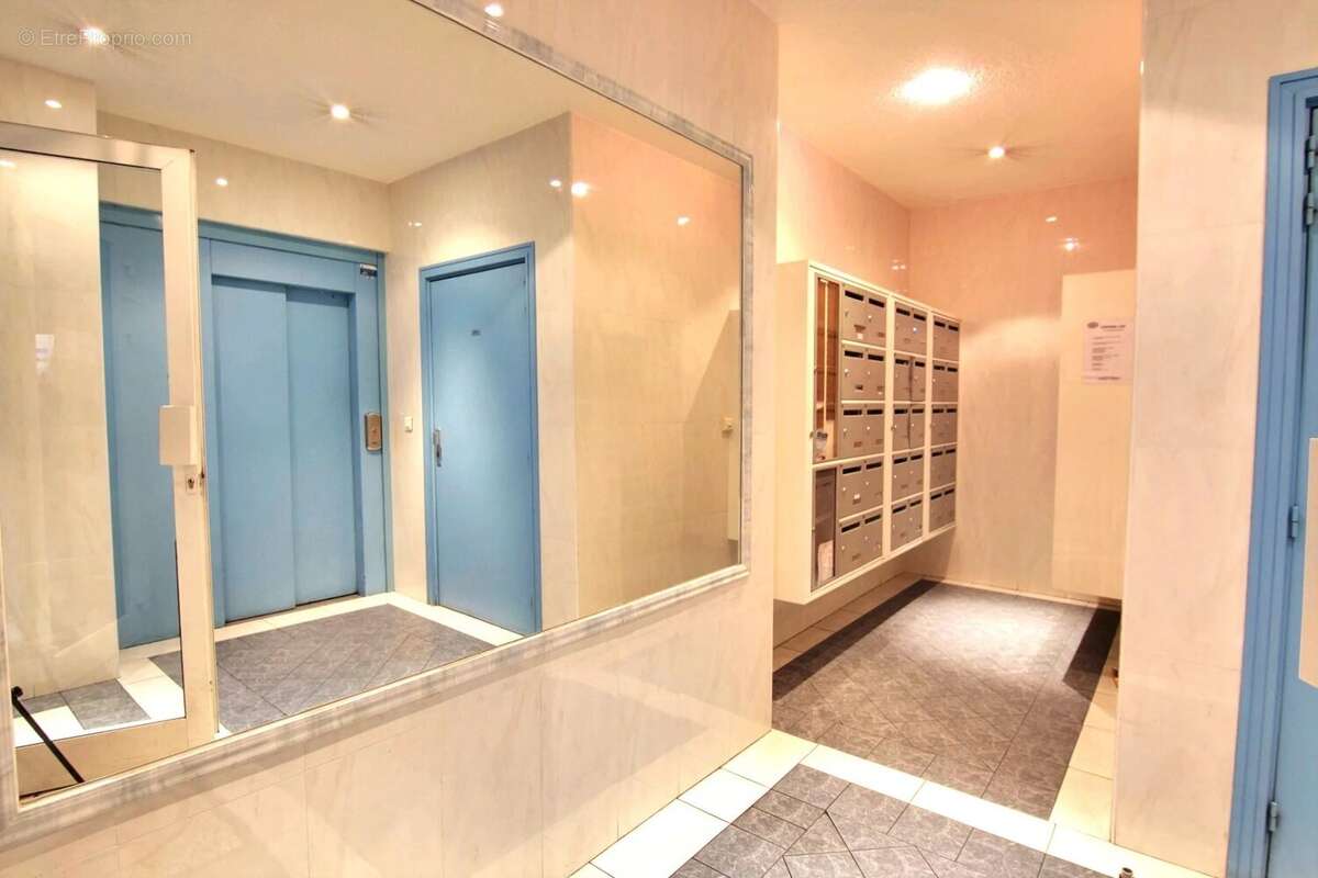 Appartement à ROQUEBRUNE-CAP-MARTIN