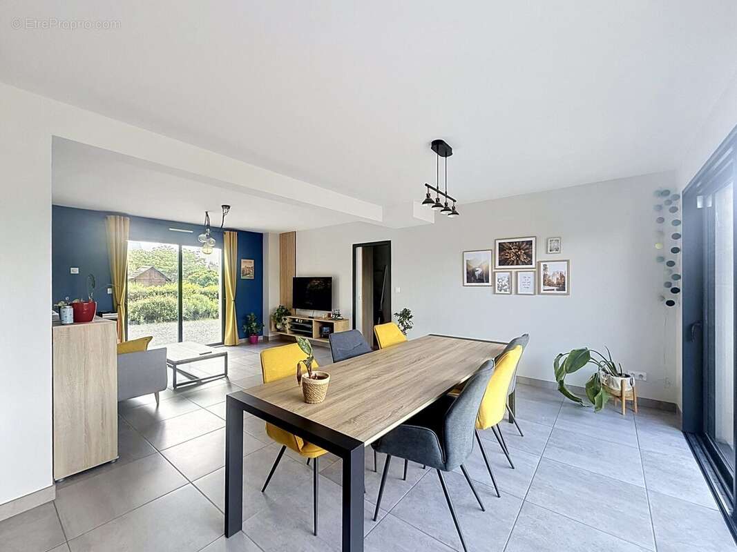 Maison à MONTLOUIS-SUR-LOIRE